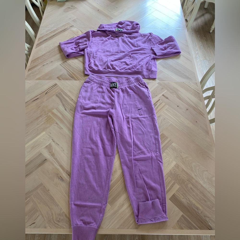 Nike Sweat Suit